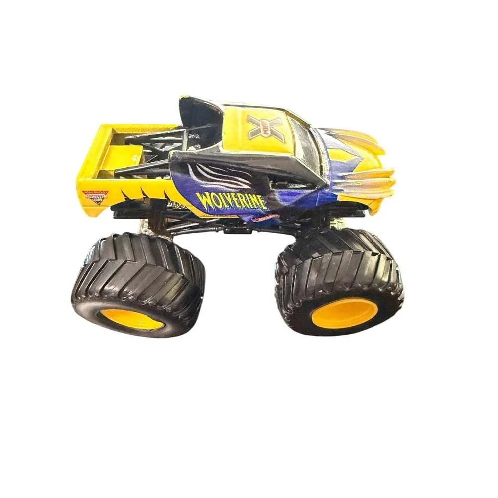Hot Wheels Monster Jam Wolverine Marvel X-Men 1:64 Yellow Blue Diecast Truck